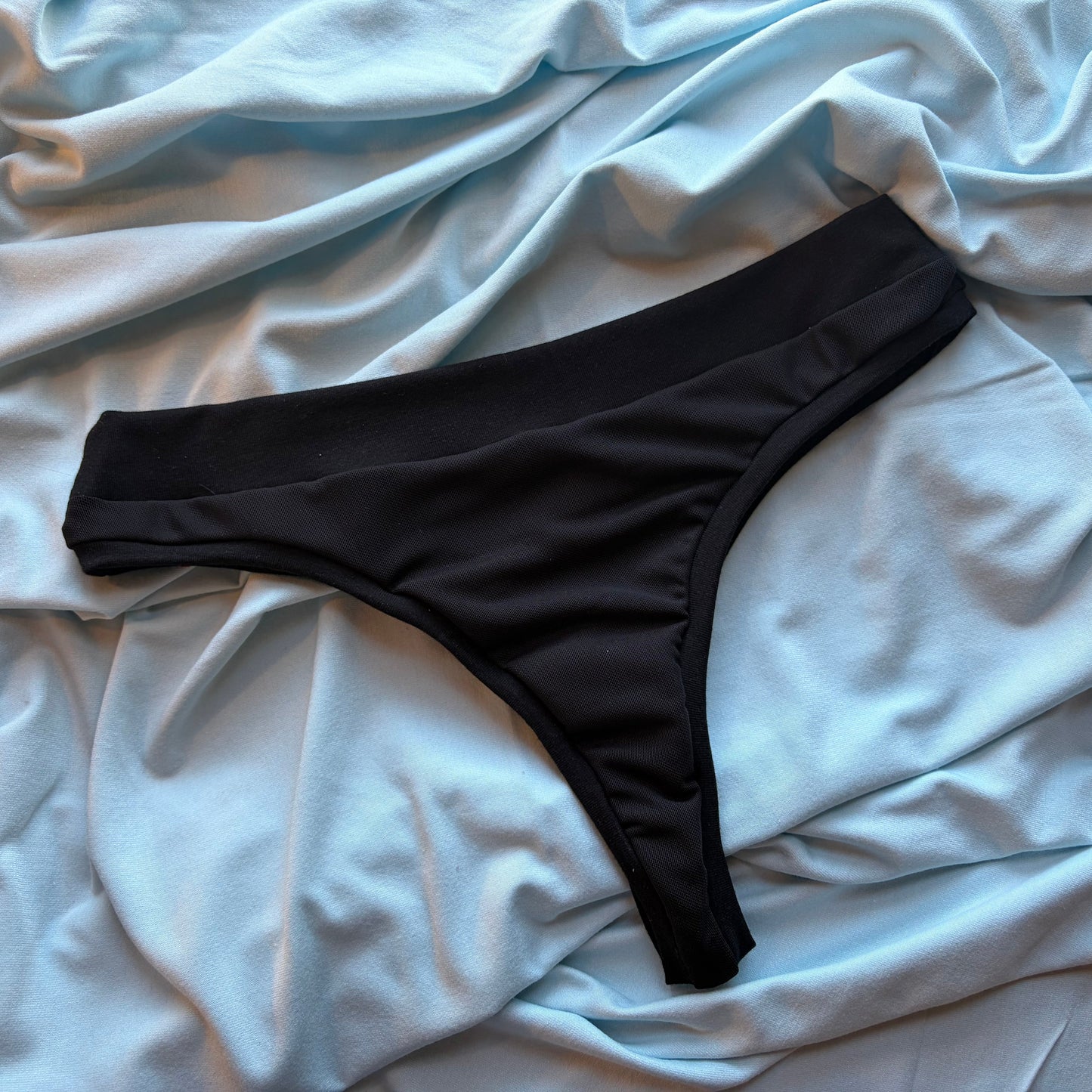 Black Mesh : Bamboo Thong