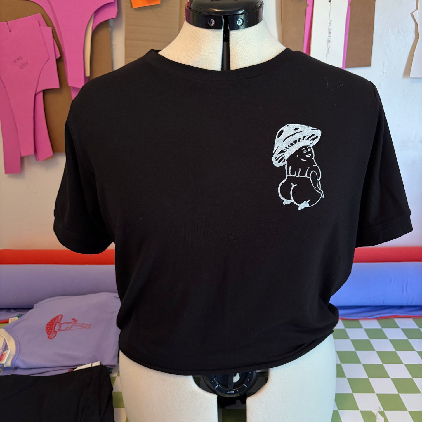 Bamboo Boxy Crop: Black Booty Shroom