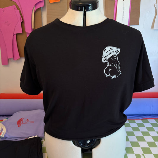 Bamboo Boxy Crop: Black Booty Shroom