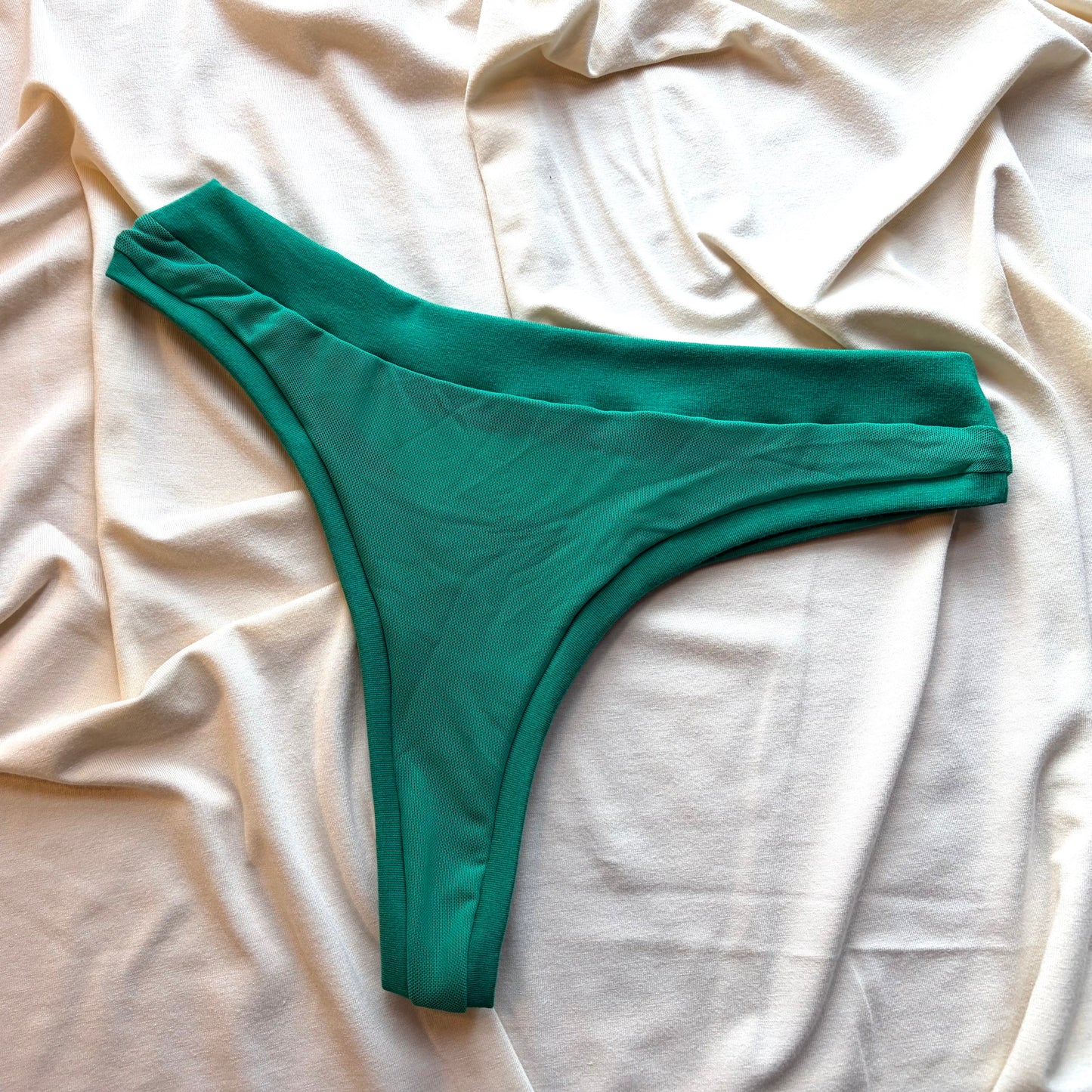 Green Mesh : Bamboo Thong